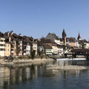 *DEN GANZEN SOMMER FÜR SIE DA!* Verbinden Sie den Einkauf bei uns mit einem Besuch im Städtli Bremgarten.